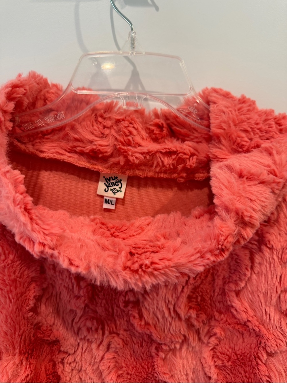 Ivy Jane Coral Hue Shaggy Faux Fur Pullover Top Size M/L Oversized - Picture 3 of 16